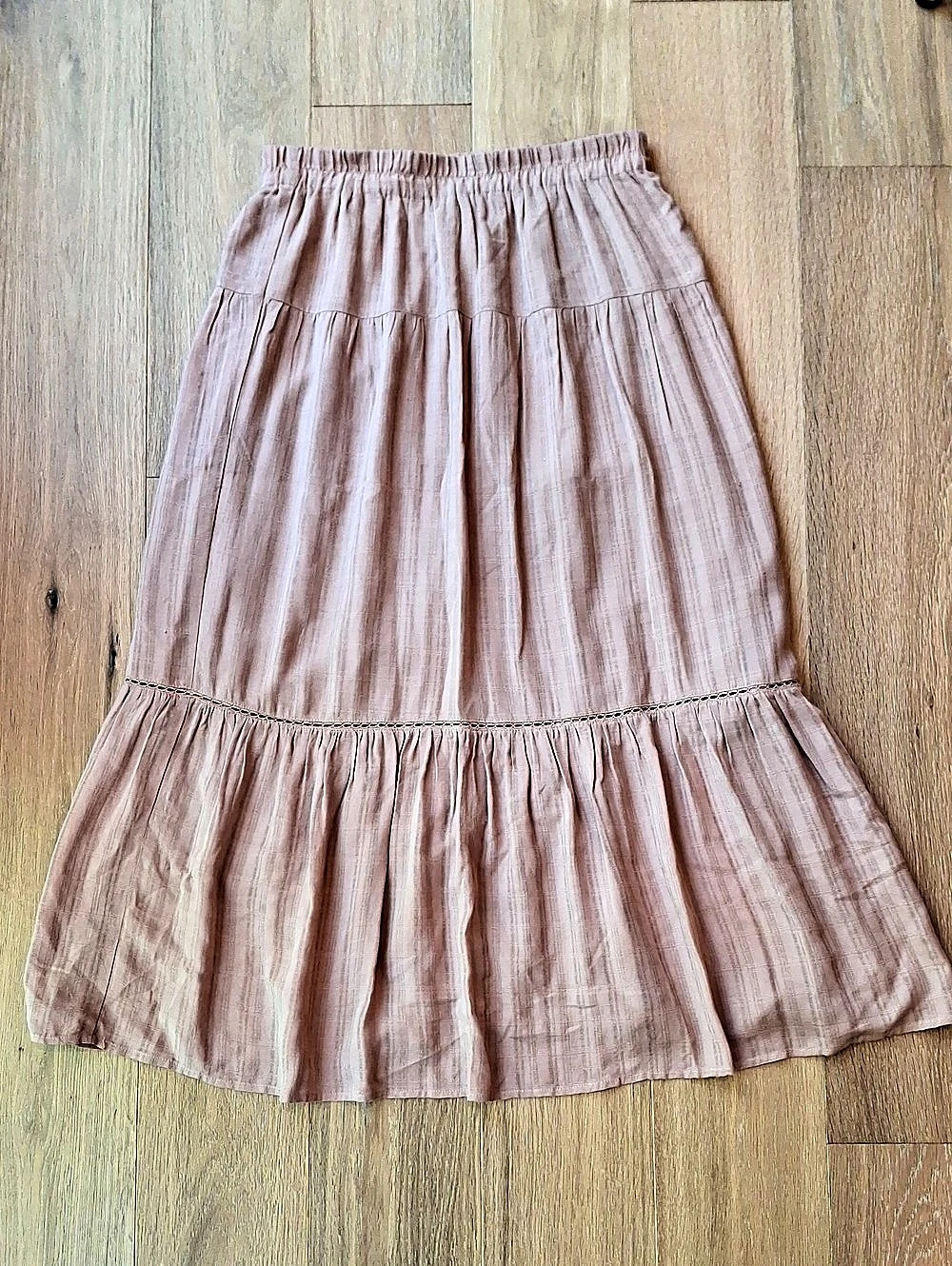 Gentle Fawn Tiered Rayon Salmon Midi Skirt in Pink Size Medium